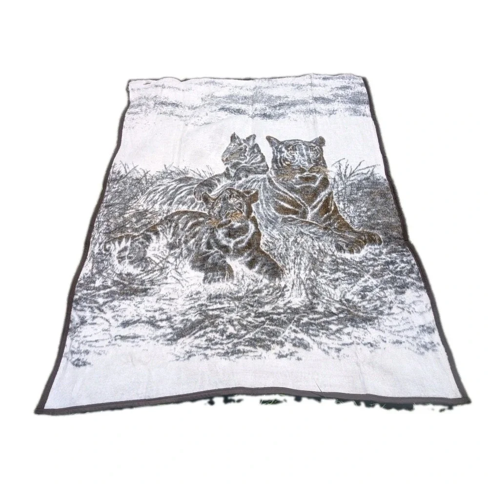 Biederlack Plush Tiger & Cubs Throw Blanket Brown Wild Animal Print 56